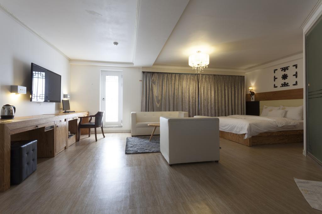 J-Top Hotel Siheung Oda fotoğraf